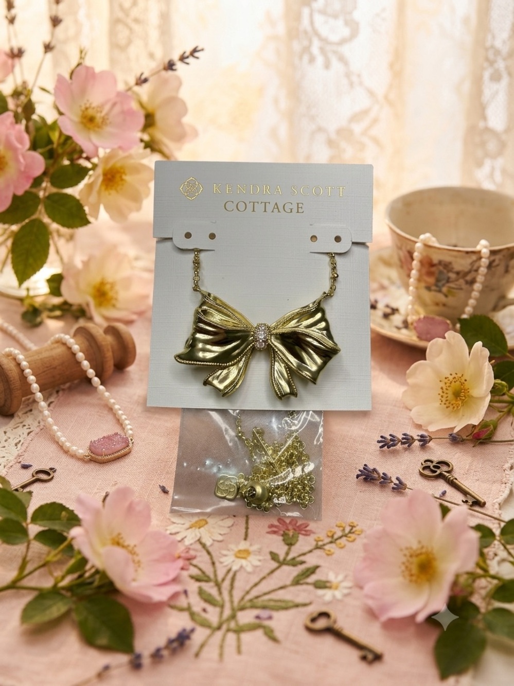 🌸 RARE FIND- Kendra Scott x LoveShackFancy Gold Bow Necklace | NWT | Sold Out 🌸